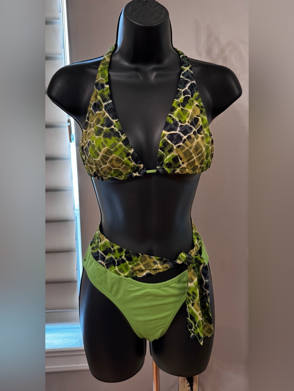 C- Girl Carla’s Closet Green Snake-Print Reptile Bikini 3 piece set